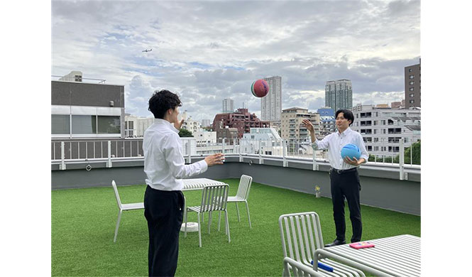 お仕事中です